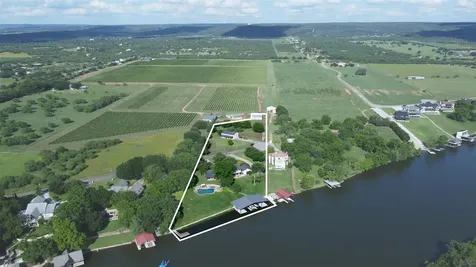 237 Waters Edge Burnet TX 78611