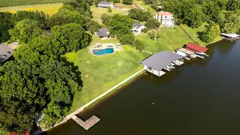 237 Waters Edge Burnet TX 78611