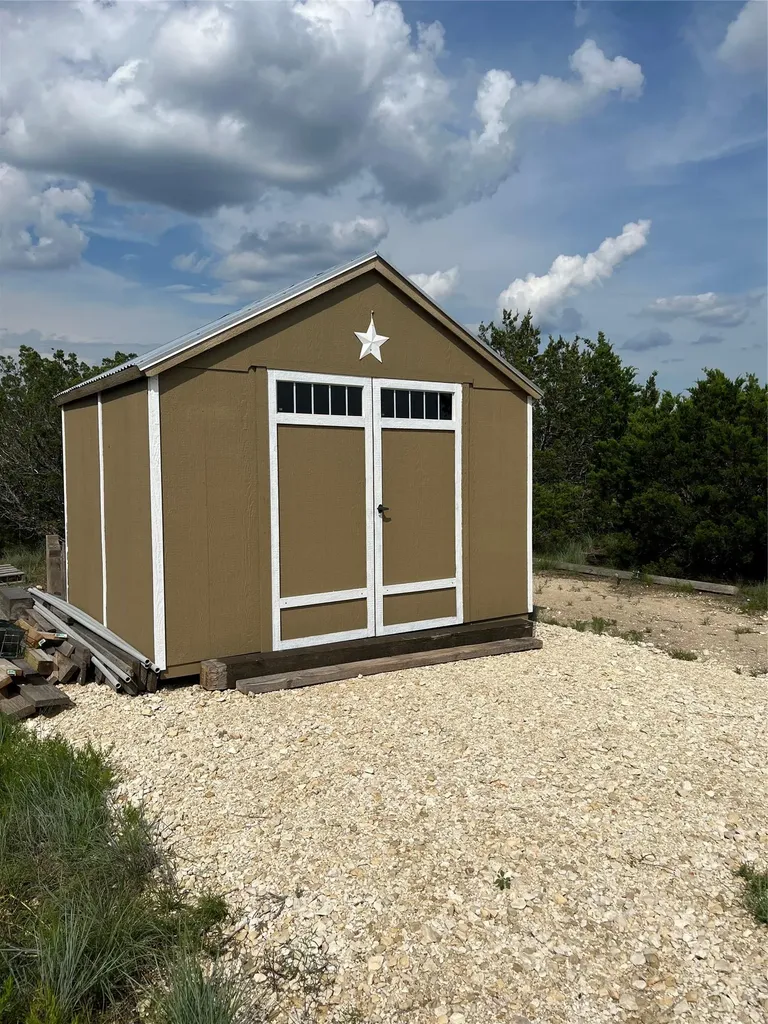 1745 County Road 2773 Lometa TX 76853