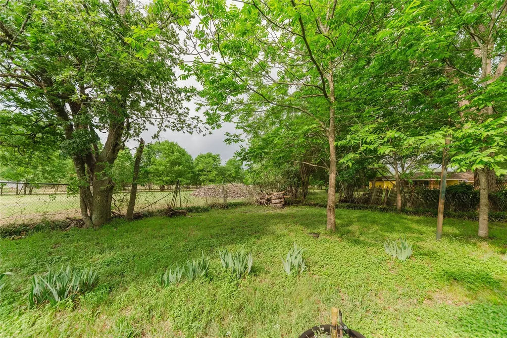 262 Highway 95 S Smithville TX 78957