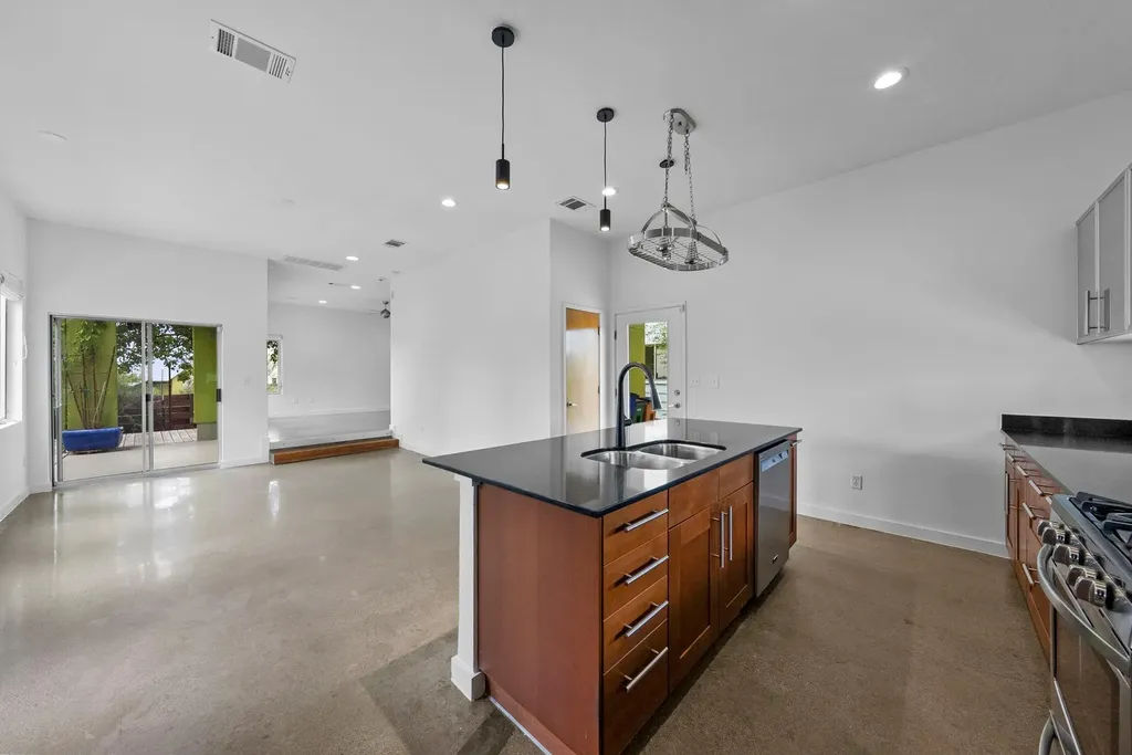 7404 Ava Lane Austin TX 78724