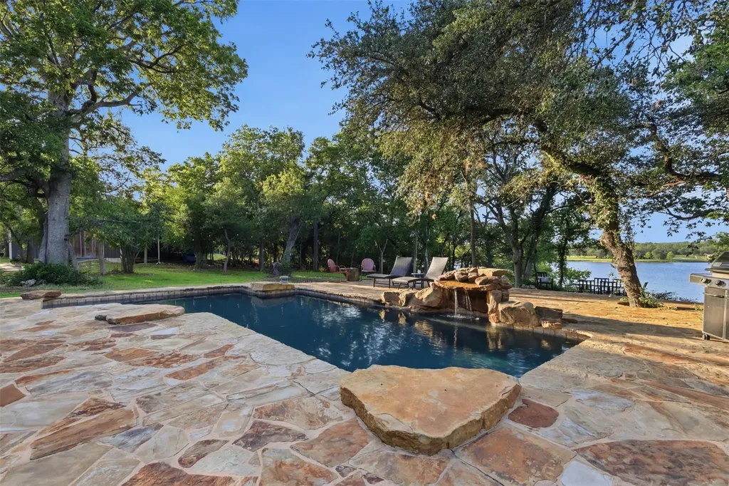 142 Woodland Trail Leander TX 78641
