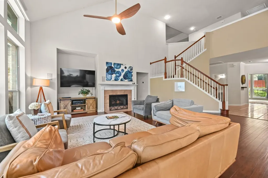 10512 Thoroughbred Drive Austin TX 78748