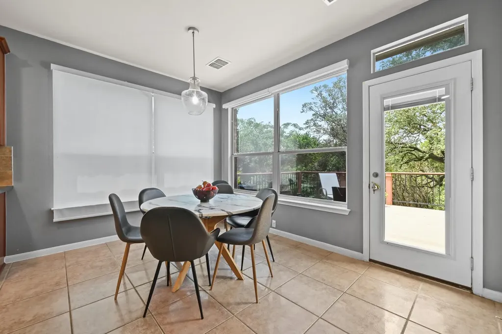 10512 Thoroughbred Drive Austin TX 78748