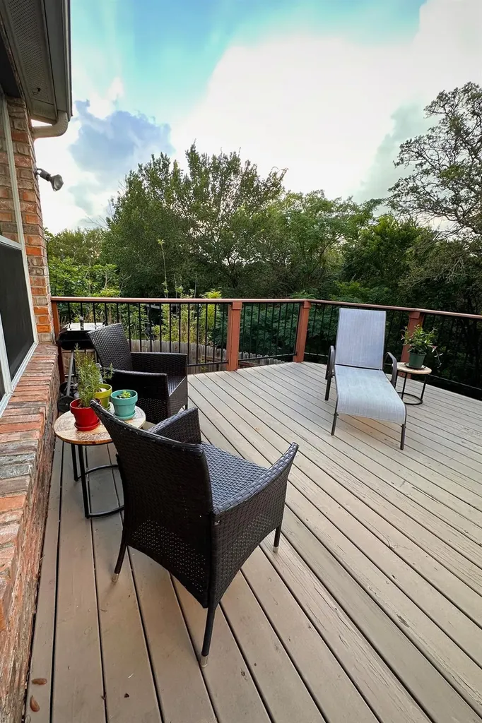10512 Thoroughbred Drive Austin TX 78748
