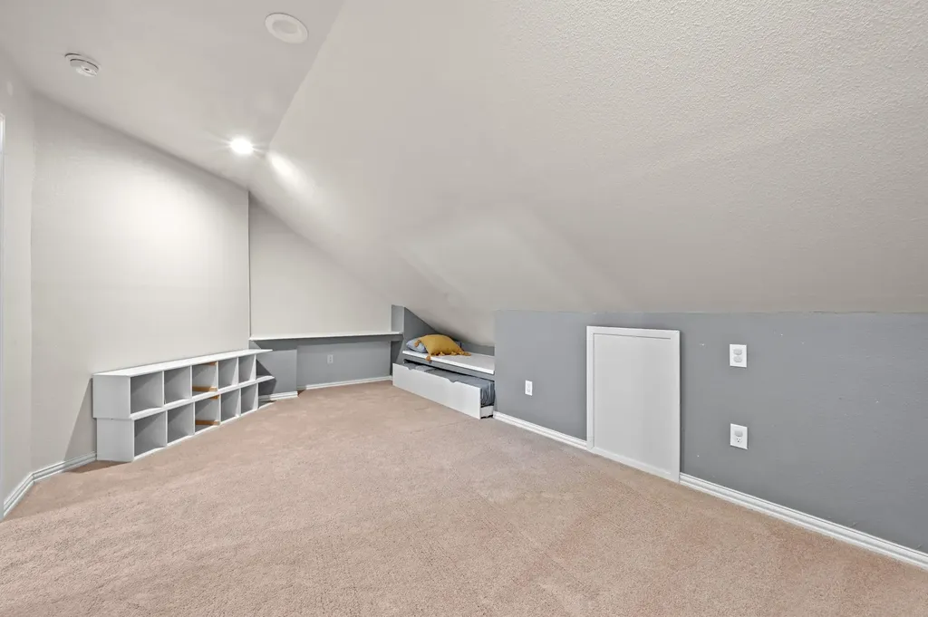 10512 Thoroughbred Drive Austin TX 78748