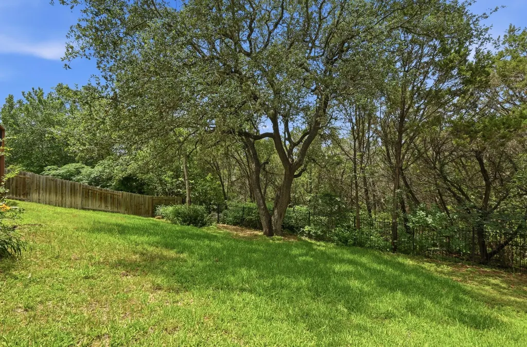 10512 Thoroughbred Drive Austin TX 78748