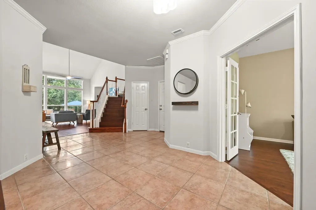 10512 Thoroughbred Drive Austin TX 78748