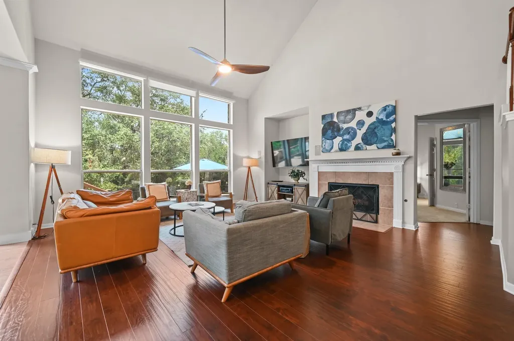 10512 Thoroughbred Drive Austin TX 78748