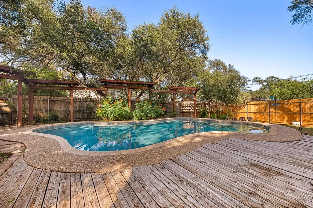 1516 Garnaas Drive Austin TX 78758