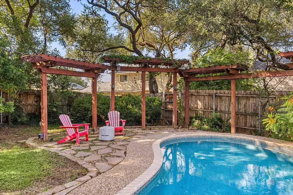 1516 Garnaas Drive Austin TX 78758