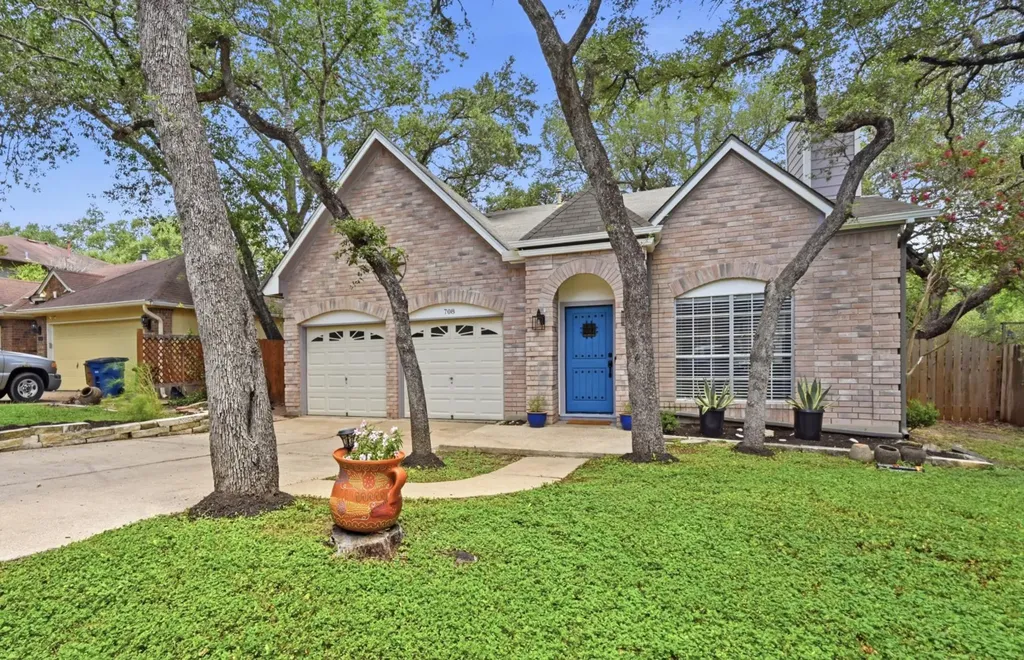 708 Shade Tree Drive Austin TX 78748