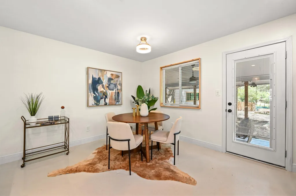 708 Shade Tree Drive Austin TX 78748