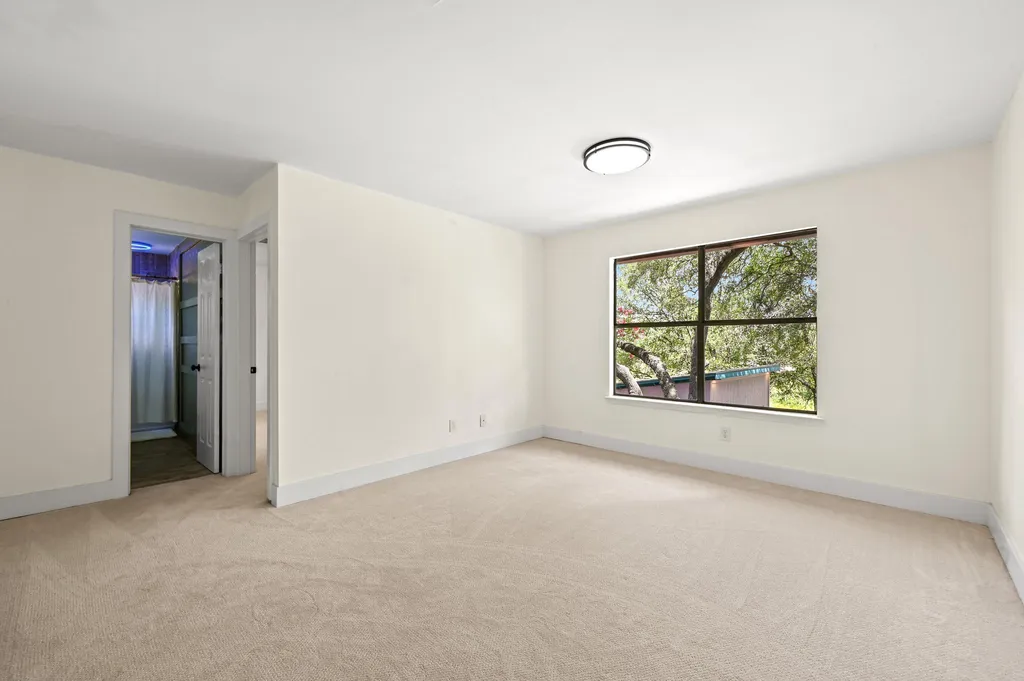 708 Shade Tree Drive Austin TX 78748