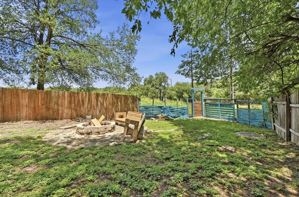 708 Shade Tree Drive Austin TX 78748
