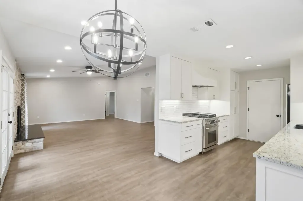 4708 Cap Rock Drive Austin TX 78735