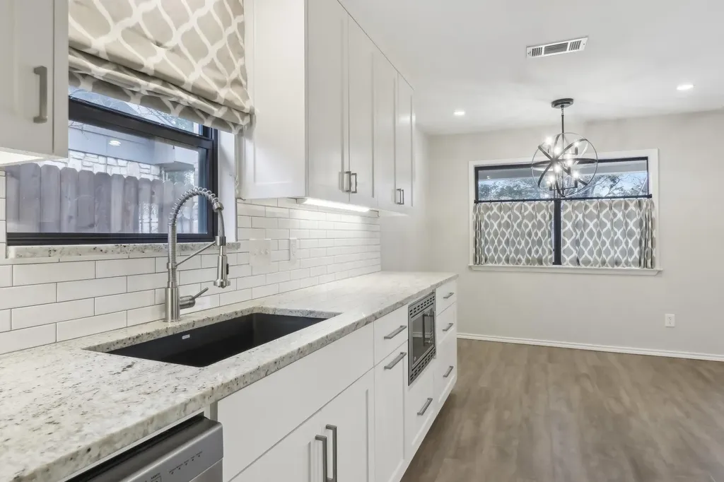 4708 Cap Rock Drive Austin TX 78735