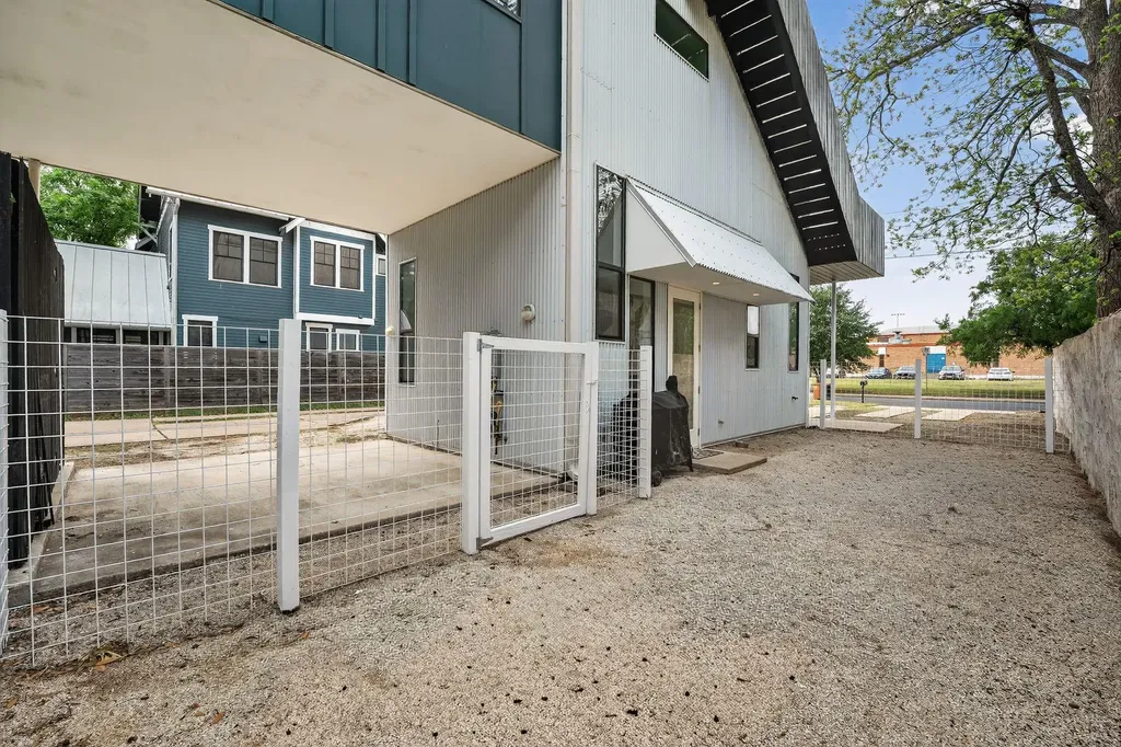 1616 Haskell Street Austin TX 78702