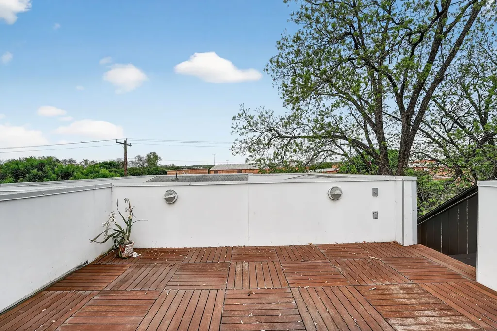 1616 Haskell Street Austin TX 78702