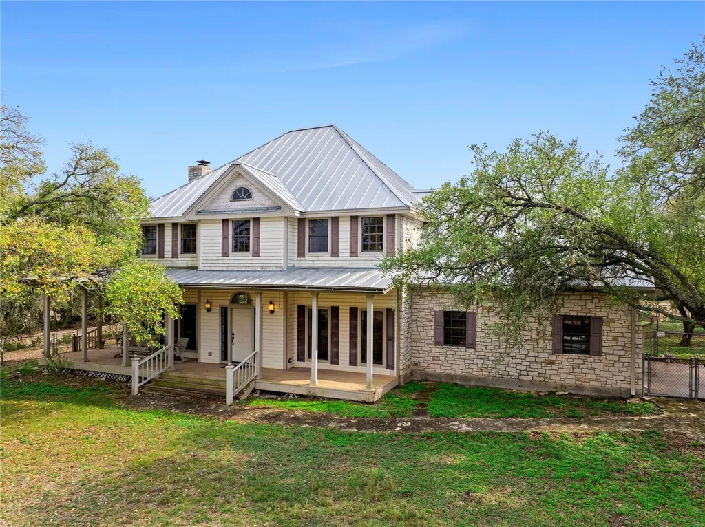 14511 Farm To Market 32 Blanco TX 78606