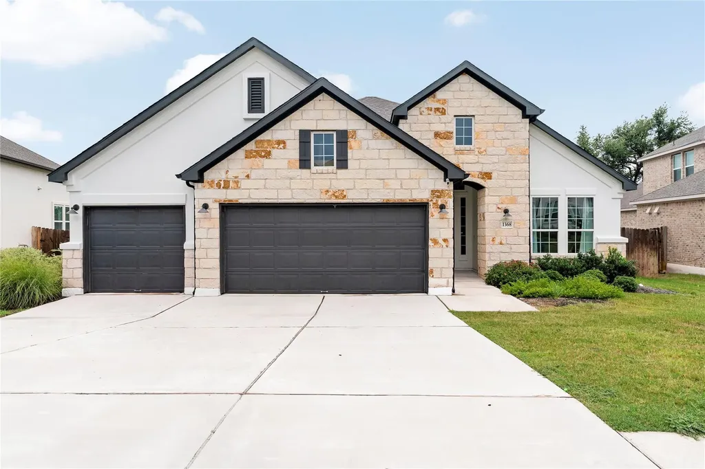1368 Pink Granite Boulevard Dripping Springs TX 78620
