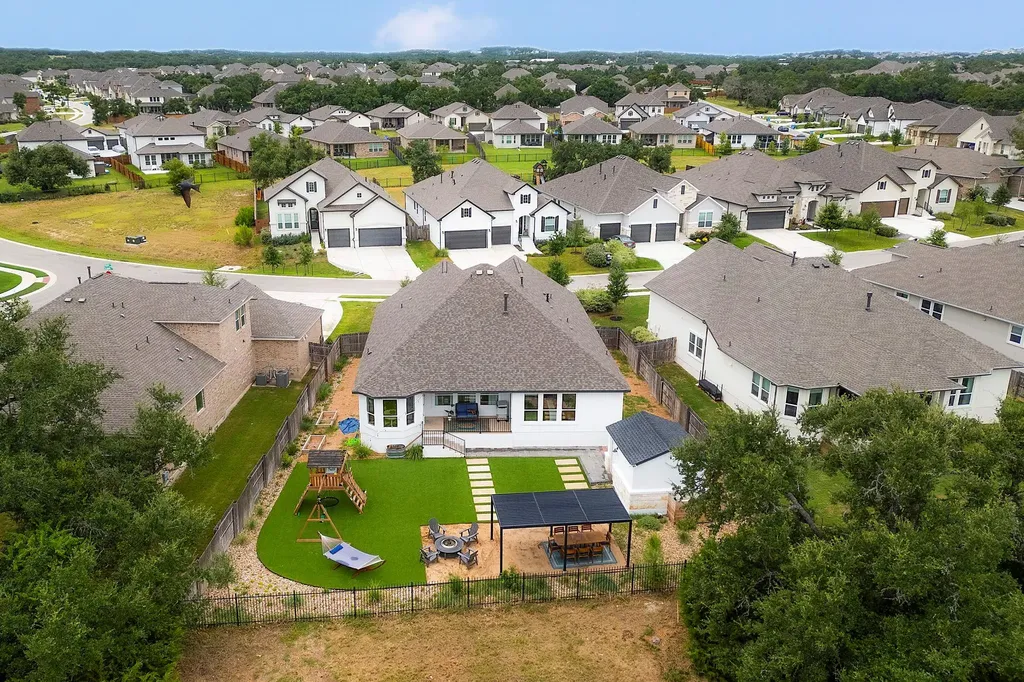 1368 Pink Granite Boulevard Dripping Springs TX 78620