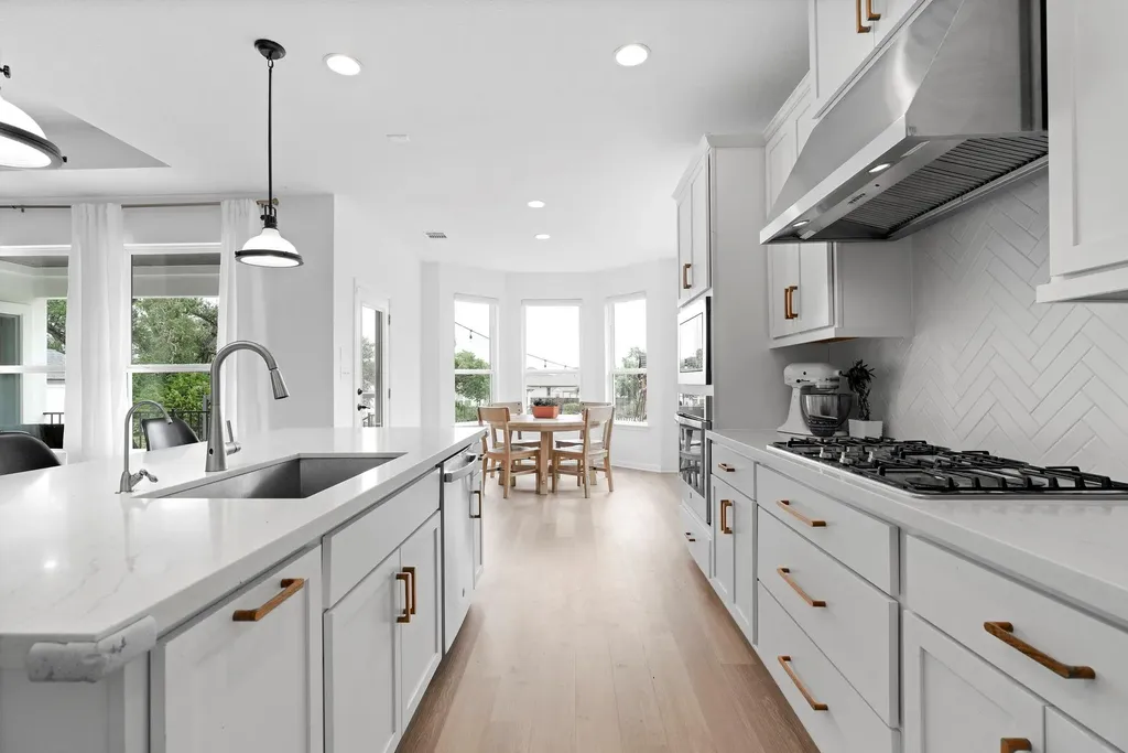 1368 Pink Granite Boulevard Dripping Springs TX 78620