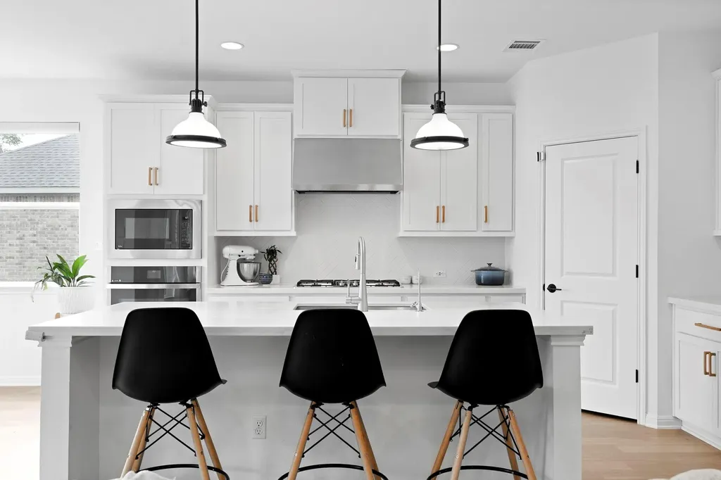 1368 Pink Granite Boulevard Dripping Springs TX 78620