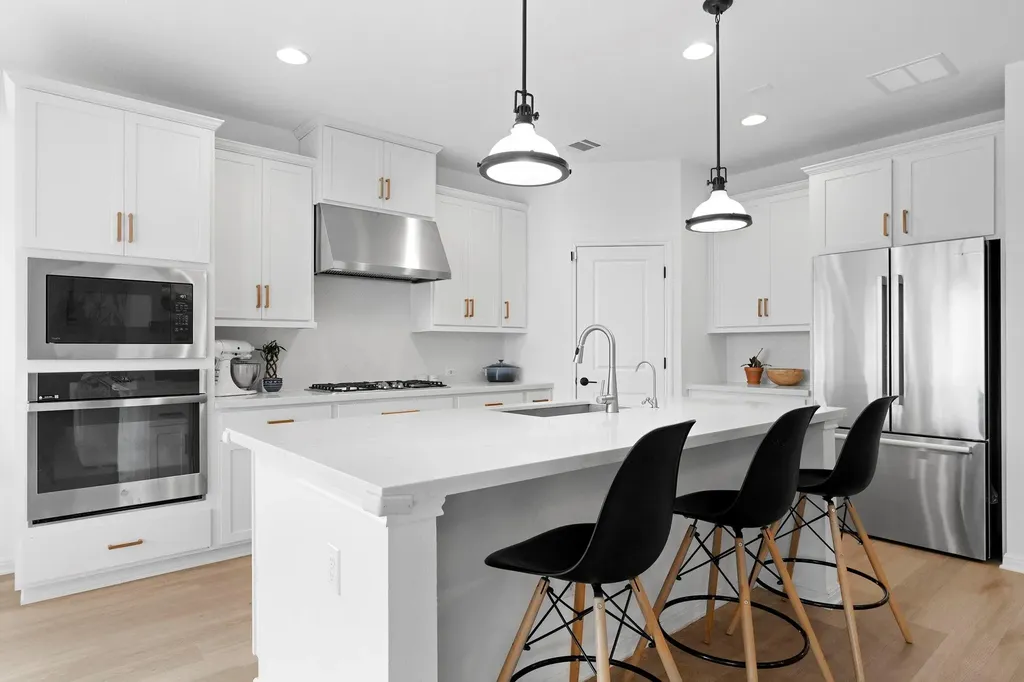 1368 Pink Granite Boulevard Dripping Springs TX 78620