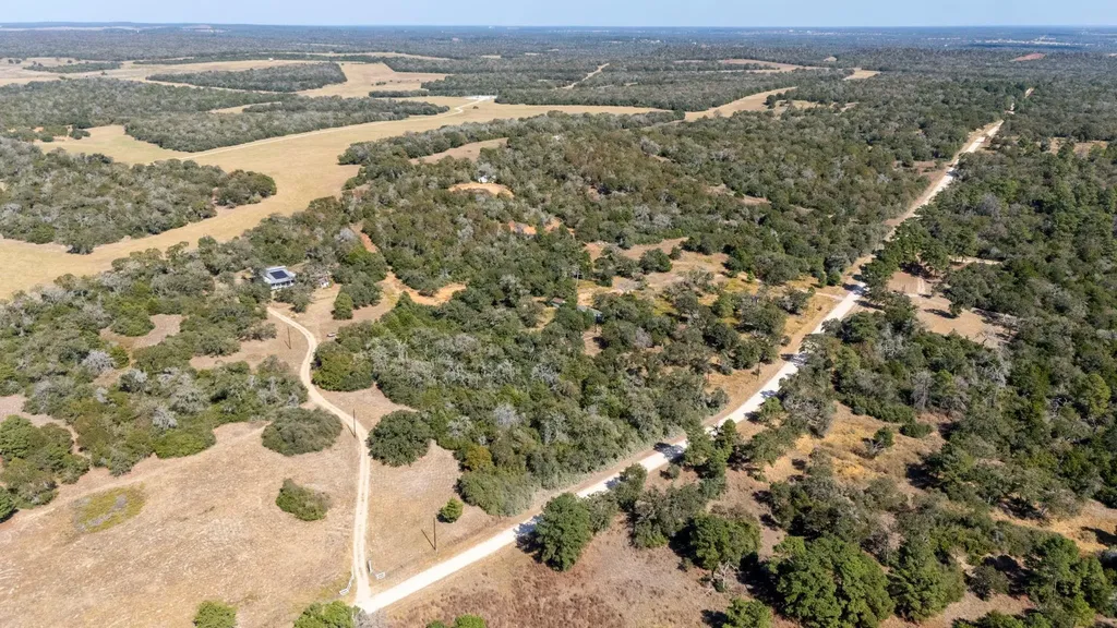 3115 Chuckwagon Road Luling TX 78648