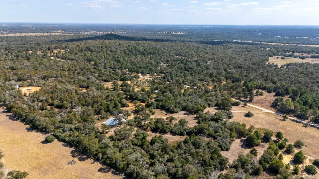 3115 Chuckwagon Road Luling TX 78648