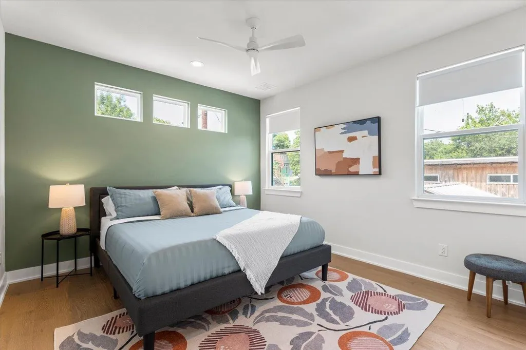 2104 E 2nd Street Austin TX 78702