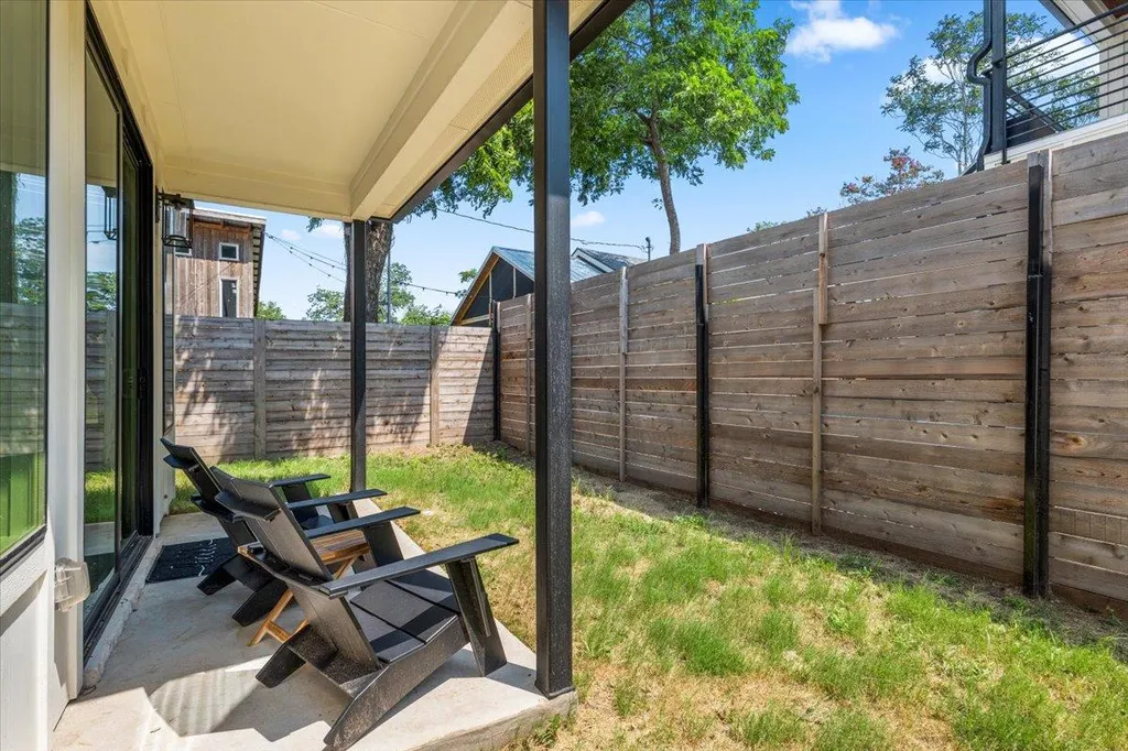 2104 E 2nd Street Austin TX 78702