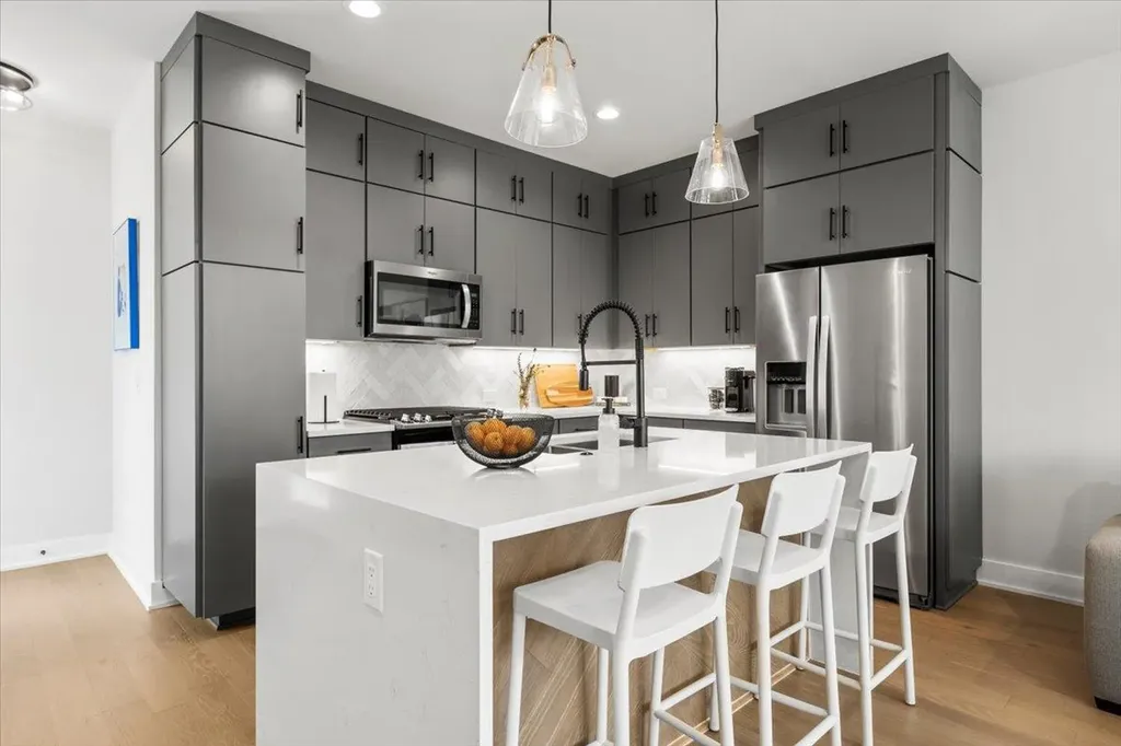 2104 E 2nd Street Austin TX 78702