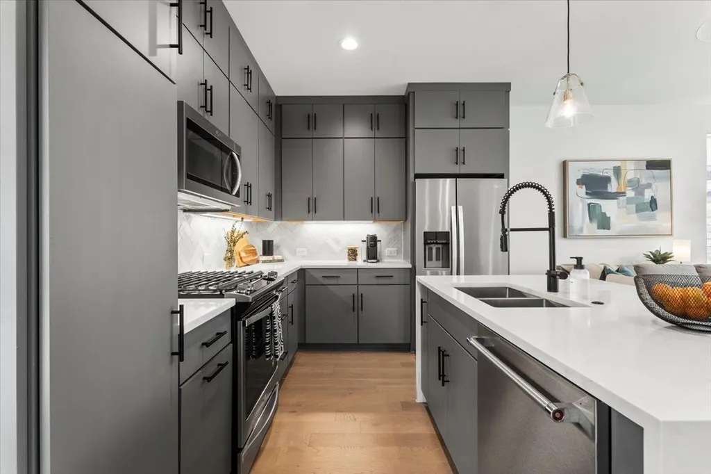 2104 E 2nd Street Austin TX 78702