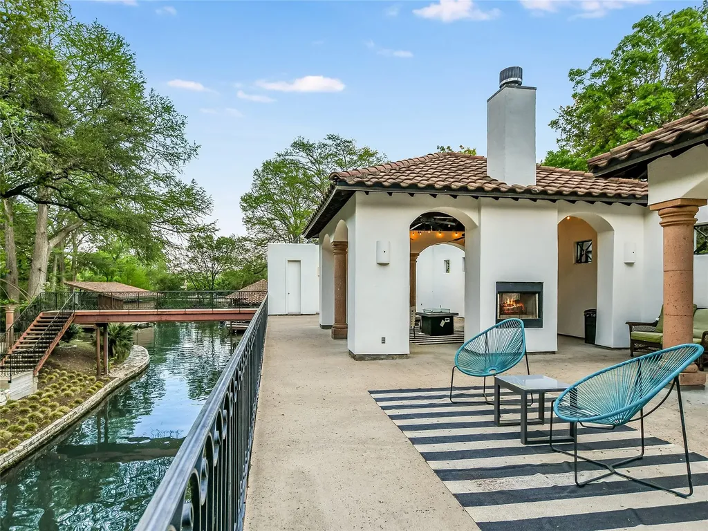 1910 Rue De St Tropez Austin TX 78746