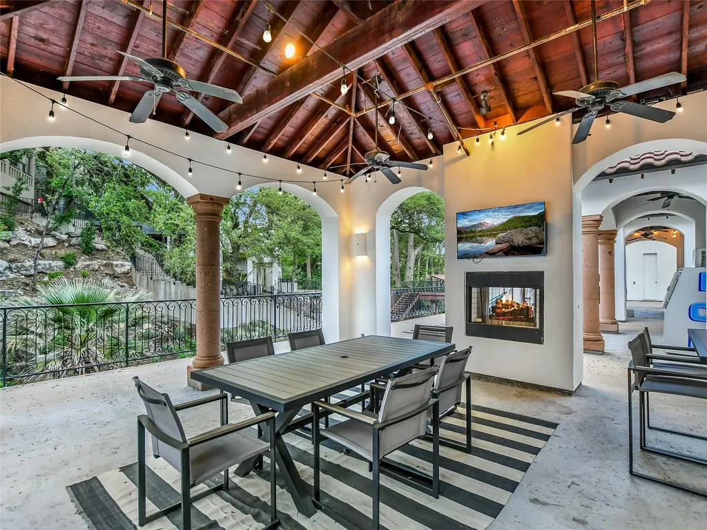 1910 Rue De St Tropez Austin TX 78746