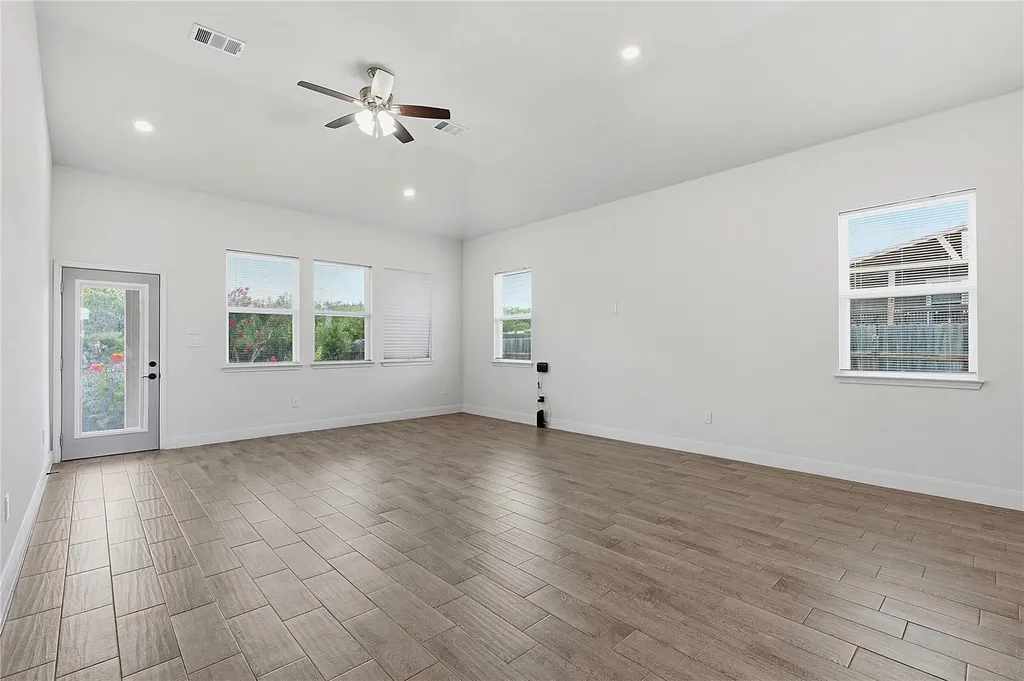 112 Margarita Drive Dale TX 78616