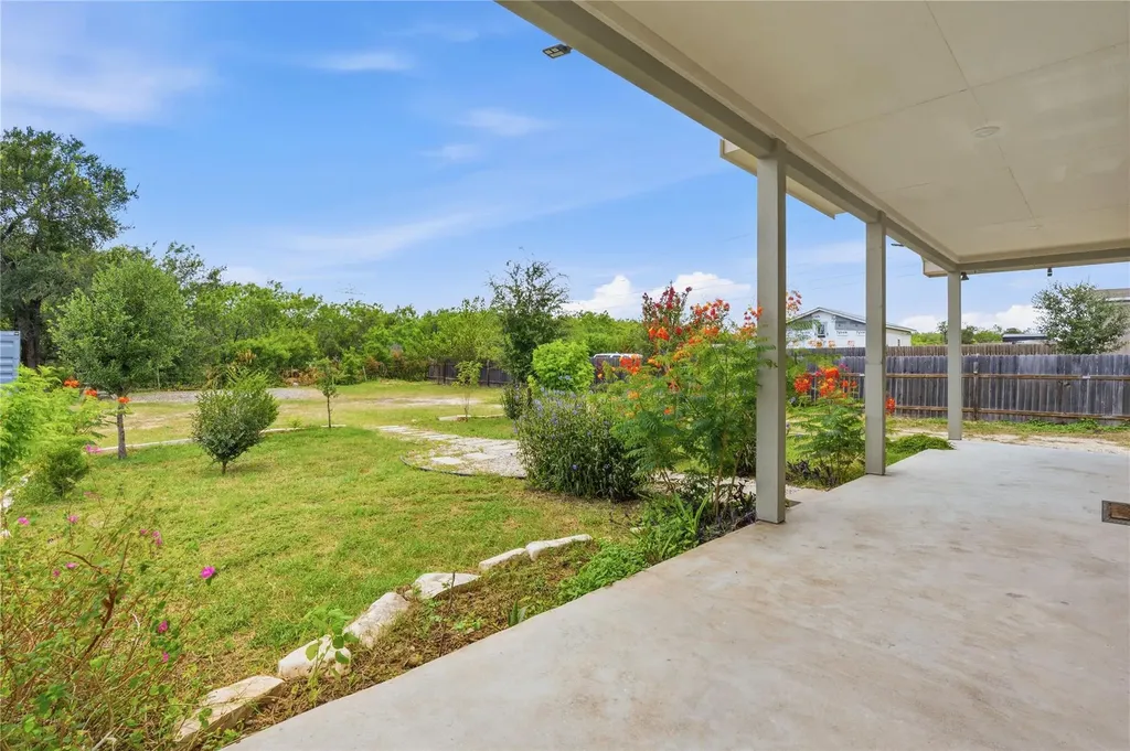 112 Margarita Drive Dale TX 78616
