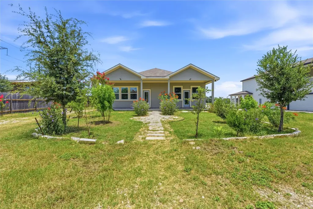 112 Margarita Drive Dale TX 78616