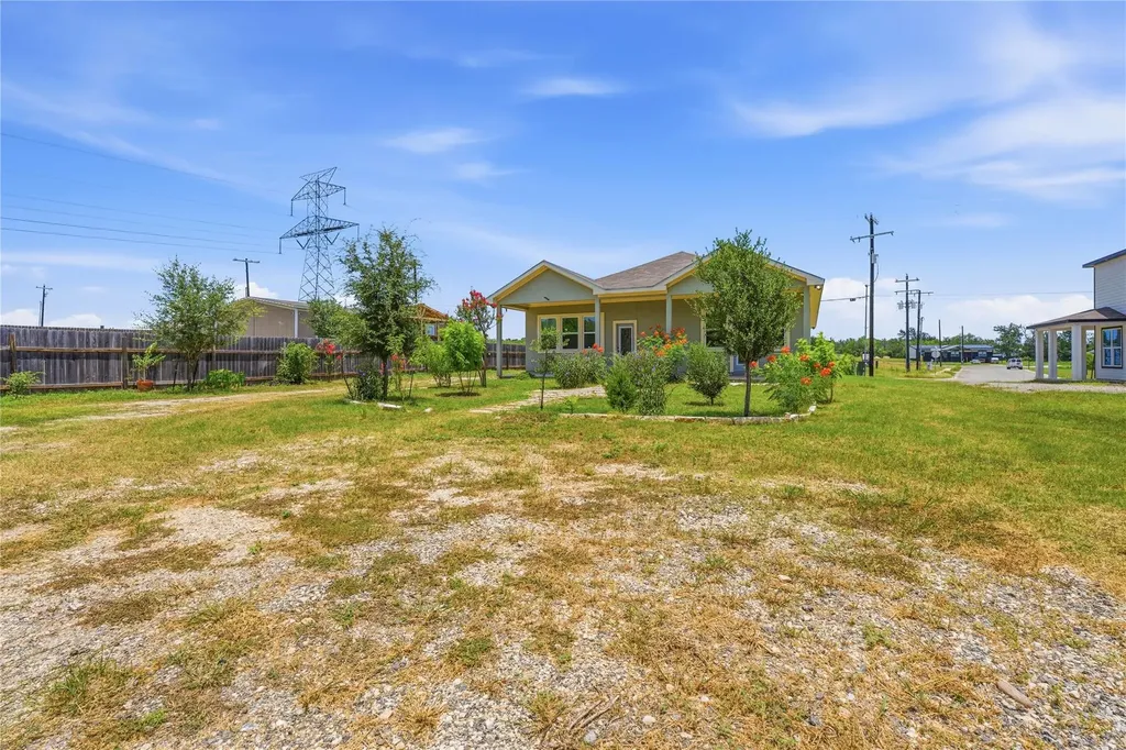 112 Margarita Drive Dale TX 78616