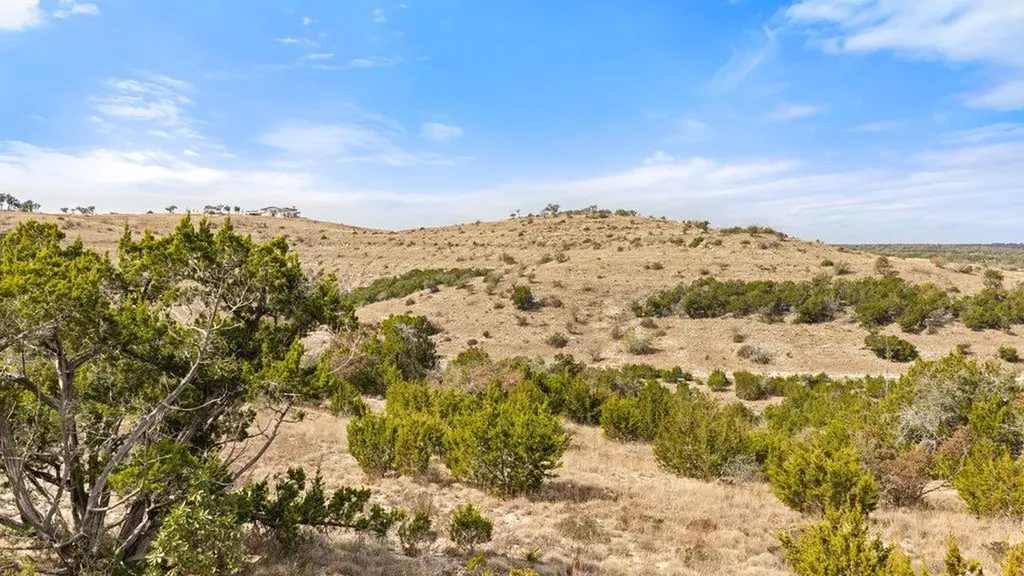 20640 Moreh Peak Pass Austin TX 78738