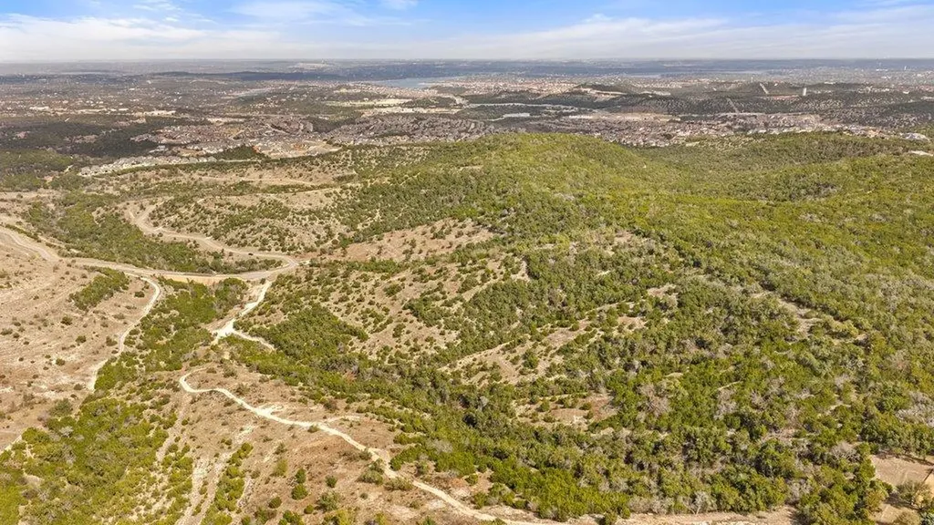 20640 Moreh Peak Pass Austin TX 78738