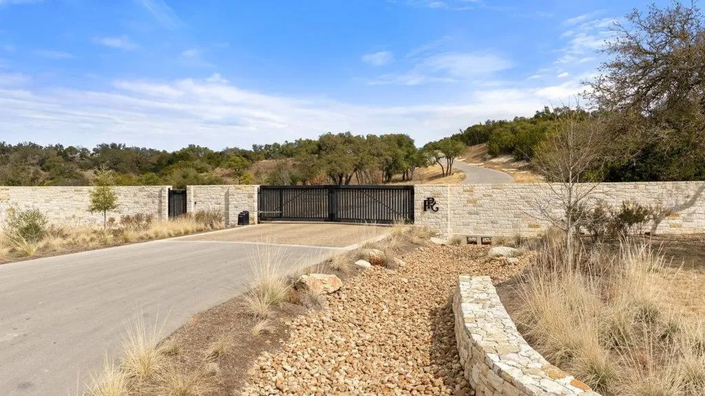 20640 Moreh Peak Pass Austin TX 78738