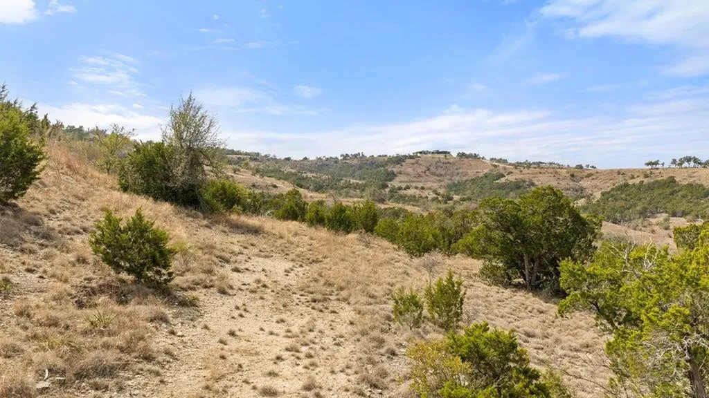 20640 Moreh Peak Pass Austin TX 78738