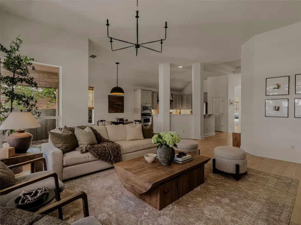 12516 Uvalde Creek Drive Austin TX 78732