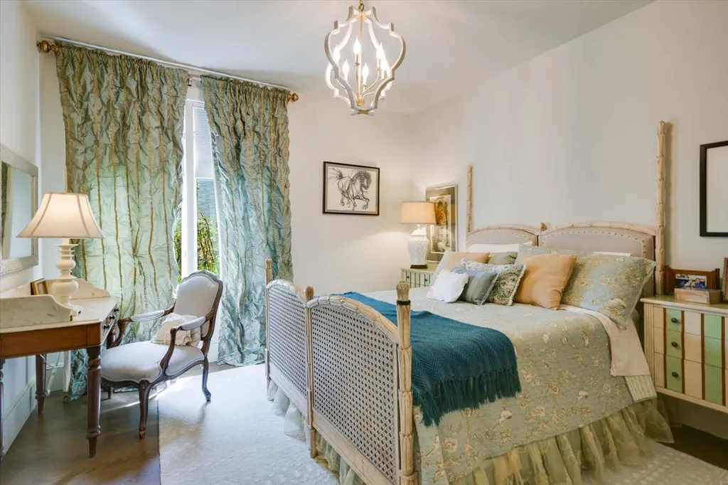 2305 Barton Creek Boulevard Austin TX 78735