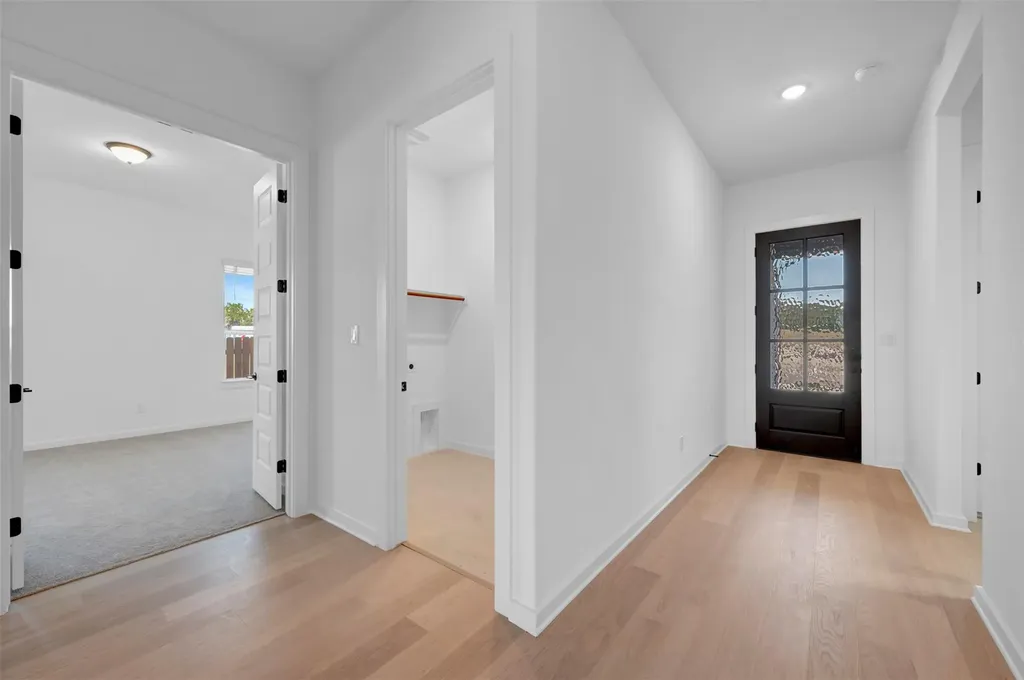 207 Bishop Wood Road Dripping Springs TX 78620