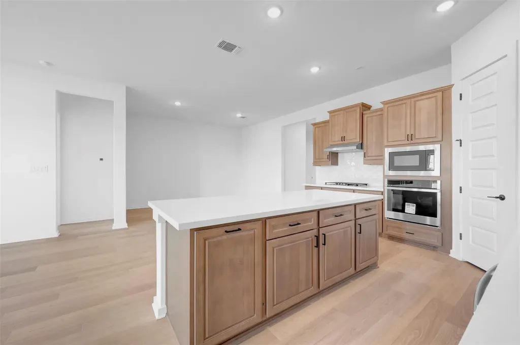 207 Bishop Wood Road Dripping Springs TX 78620