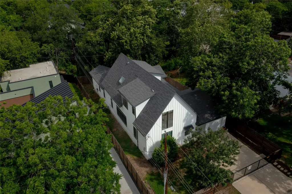 3102 Brinwood Avenue Austin TX 78704